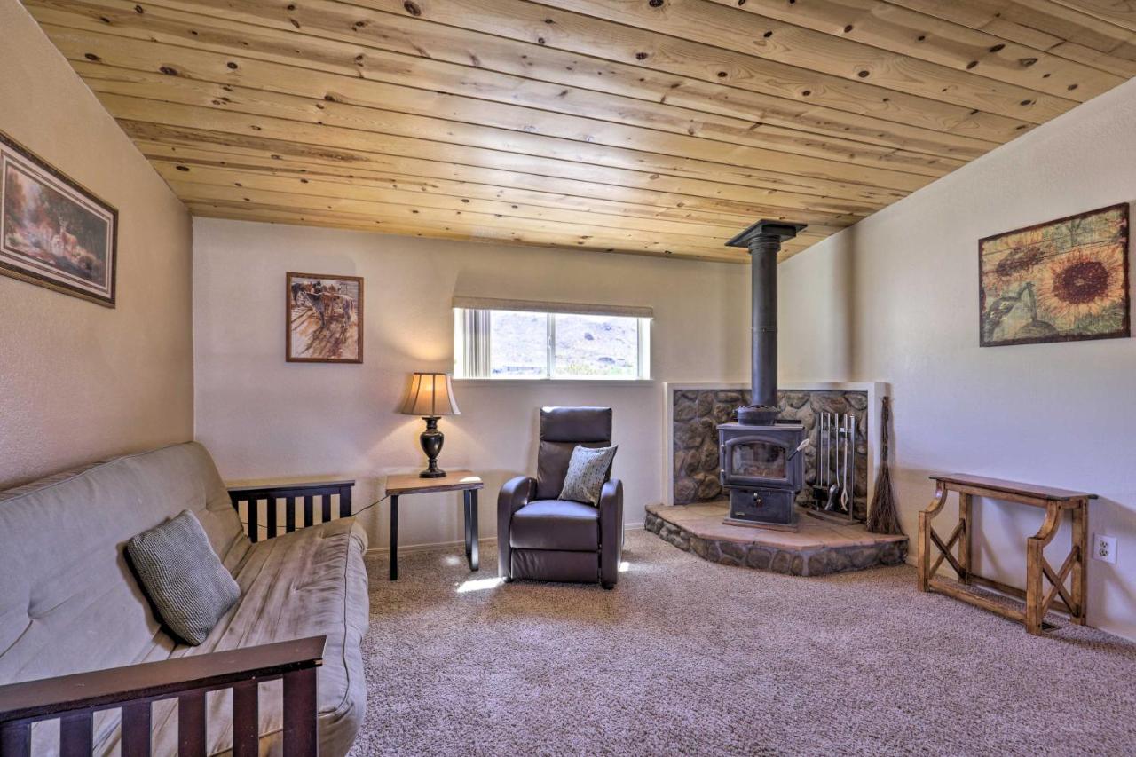 Rustic Bullhead City Retreat With Porch And Views Eksteriør bilde