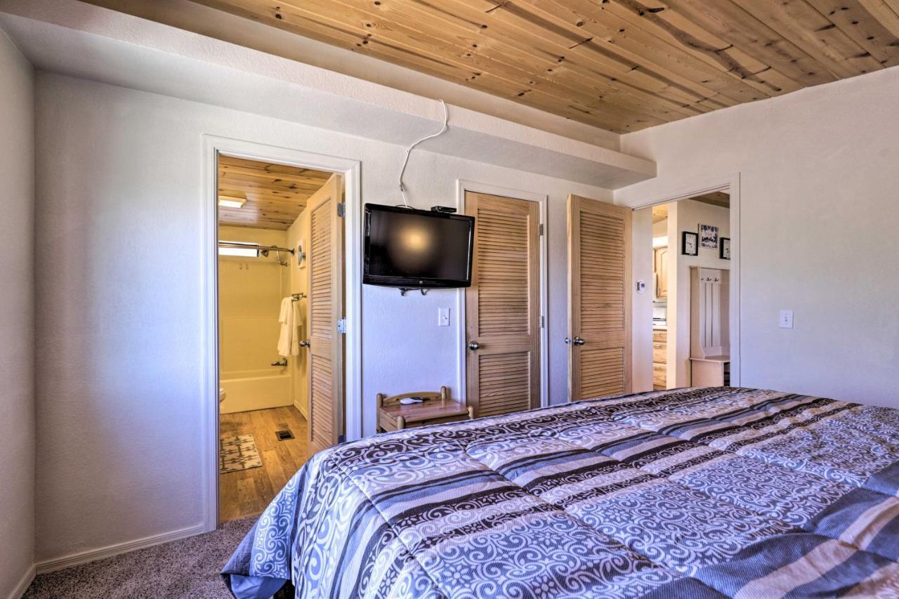 Rustic Bullhead City Retreat With Porch And Views Eksteriør bilde